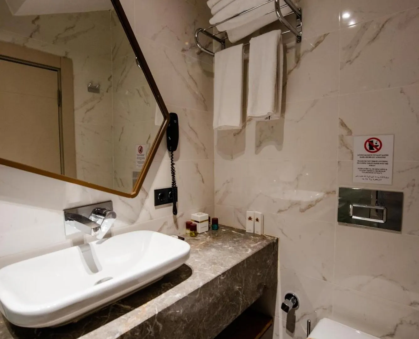 Dosso Dossi Hotels Laleli Istanbul 2*,